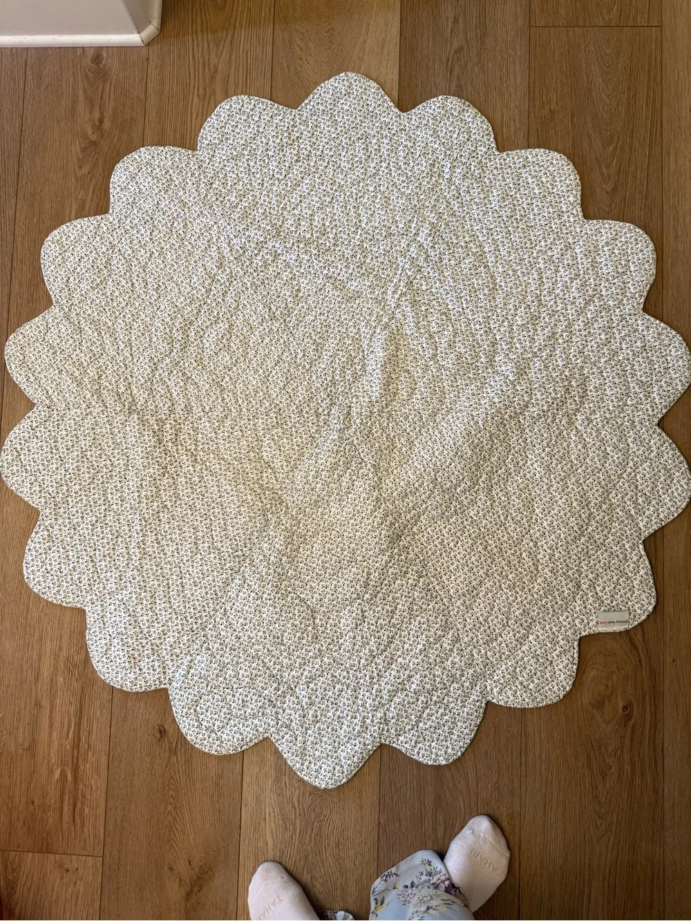 NWOT Pottery Barn Kids Baby Crib Quilt 46 In Flower Can Be Used As Tablecloth